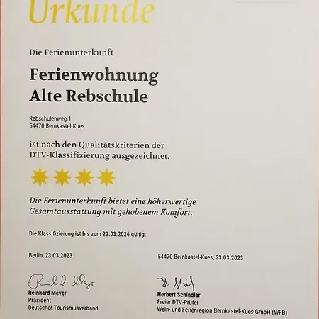 - Alte Rebschule * 贝恩卡斯特尔-屈斯