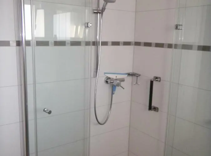 - Alte Rebschule アパート *